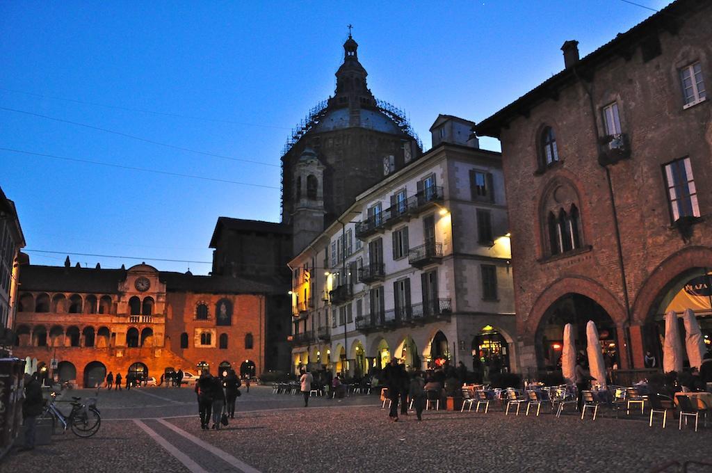Appartamento Centro Storico Di Pavía Exterior foto